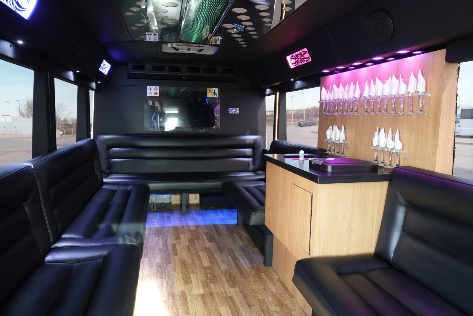Mississauga party bus